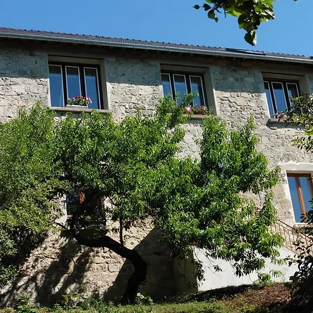 De Charme : L'ancienne Grange Chivres-Val