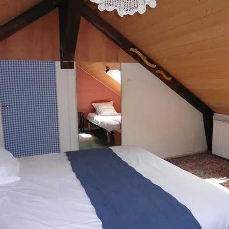 De Charme : L'ancienne Grange * Chivres-Val