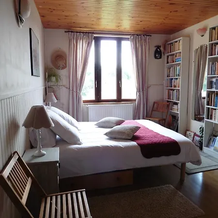 De Charme : L'ancienne Grange Penzion Chivres-Val